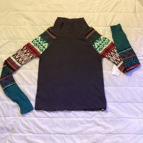 Women’s FREE PEOPLE Prism knitted turtleneck sweater with cuffs NWT/ size XS - Picture 2 of 5